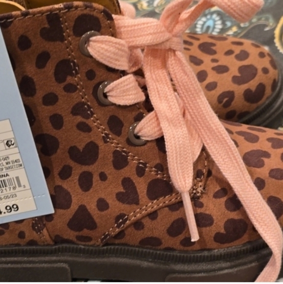 ❤️10/$40 New Leopard Print Combat Boots Kids Boots with Pink Laces So Cute - Picture 4 of 4
